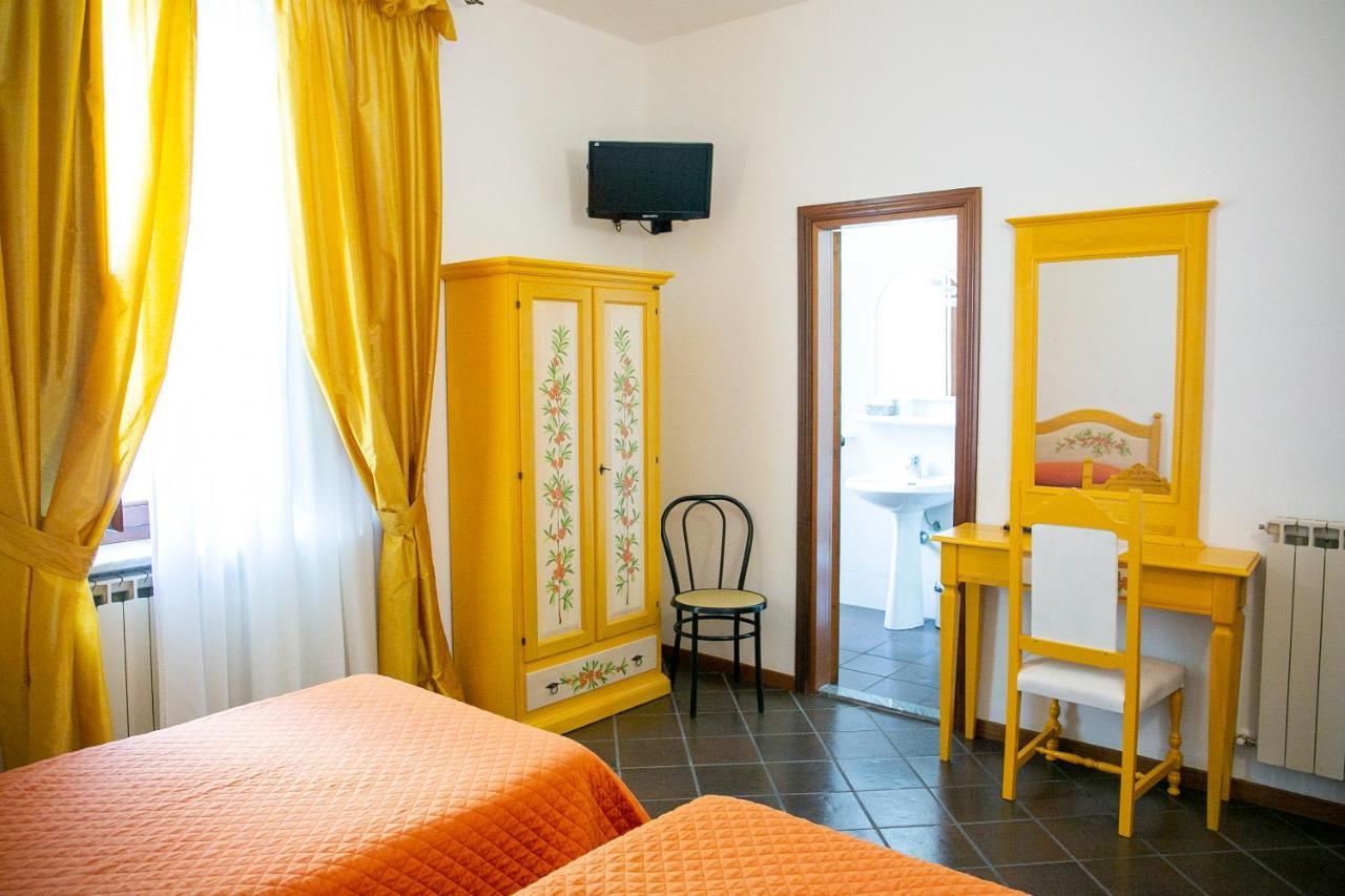 La Villetta Food & Drink Rooms For Rent - No Reception - LʼAquila Exteriér fotografie